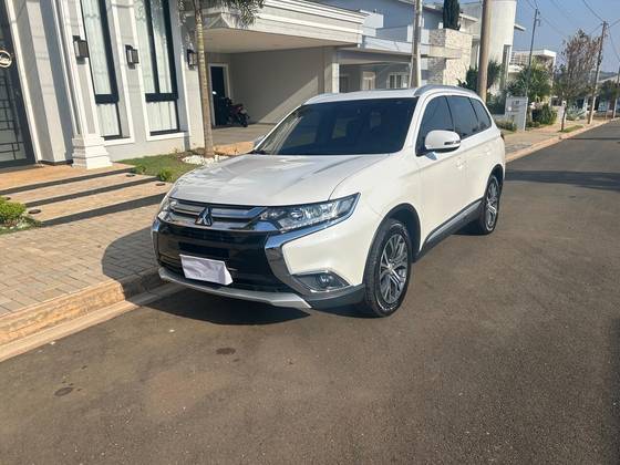 MITSUBISHI OUTLANDER 2.0 COMFORT 16V GASOLINA 4P AUTOMÁTICO